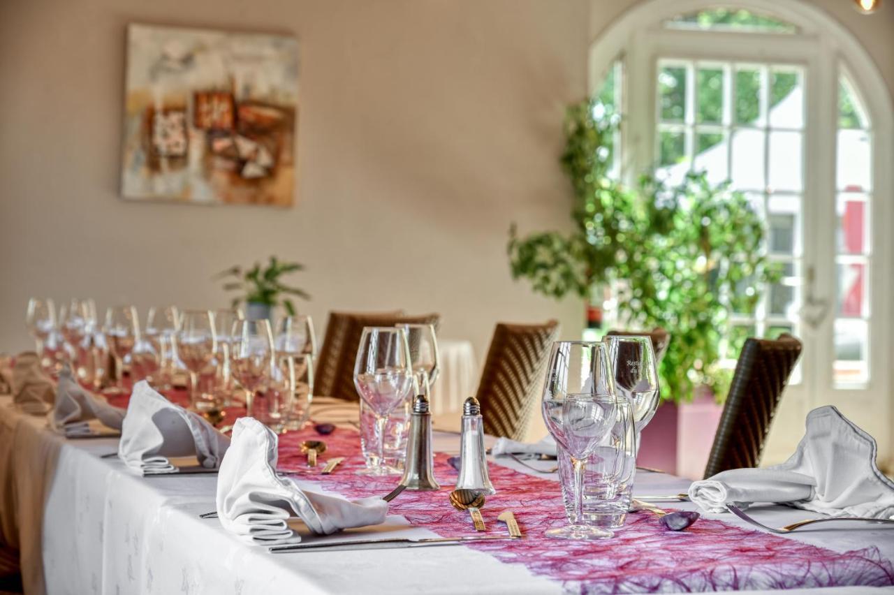 Camping Maeva Escapades Le Domaine Du Cedre Hotell Rivières Eksteriør bilde
